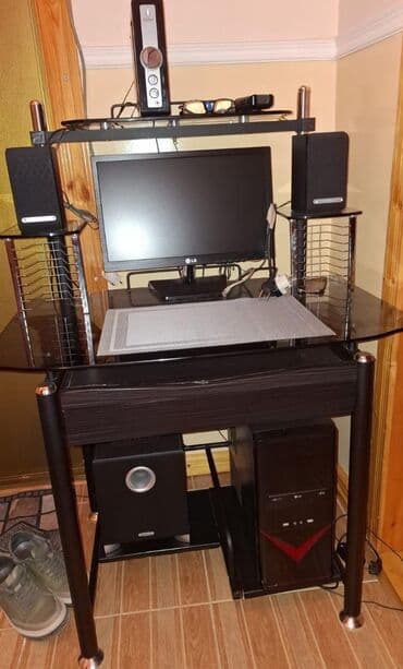 Persenalni az işlenib satilir veziyyet eladir beyni manitor ve stolu lalafo.az -da Persenalni az işlenib satilir veziyyet eladir beyni manitor ve stolu