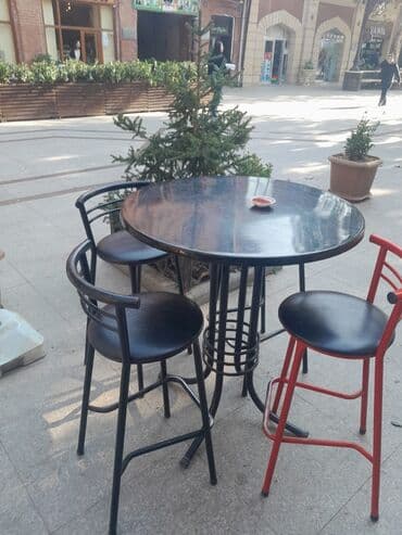 Stullar ilə, Yumru masa, 4 nəfər lalafo.az -da Stullar ilə, Yumru masa, 4 nəfər