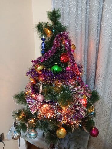 Bəzədilmiş Yeni il şam ağacı seti - Süni şam ağacı, orta ölçü lalafo.az -da Bəzədilmiş Yeni il şam ağacı seti - Süni şam ağacı, orta ölçü