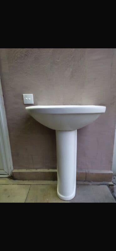 Ağ keramika sütunlu hamam əl-üz yuma lavabosu - Klassik dizayn: oval lalafo.az -da Ağ keramika sütunlu hamam əl-üz yuma lavabosu - Klassik dizayn: oval