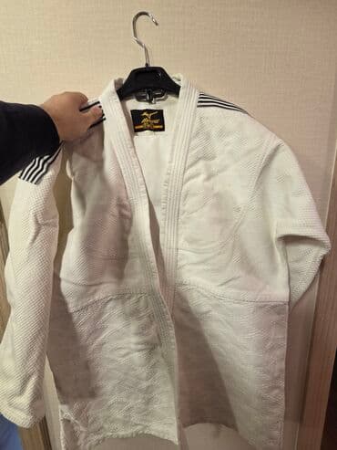 Kimano
Tam dəst, kəmər, üstlük, şalvar lalafo.az -da Kimano
Tam dəst, kəmər, üstlük, şalvar