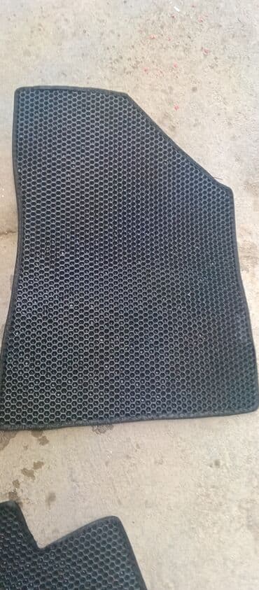 Avtomobil üçün ayaqaltı, İşlənmiş, Rezin, EVO, Ünvandan götürmə, Ödənişli çatdırılma lalafo.az -da — 3 Avtomobil üçün ayaqaltı, İşlənmiş, Rezin, EVO, Ünvandan götürmə, Ödənişli çatdırılma — 3