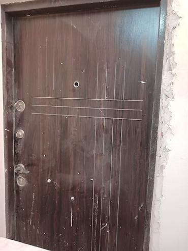 Dəmir giriş qapısı – taxta teksturalı dekorativ örtüklə. - Material lalafo.az -da Dəmir giriş qapısı – taxta teksturalı dekorativ örtüklə. - Material