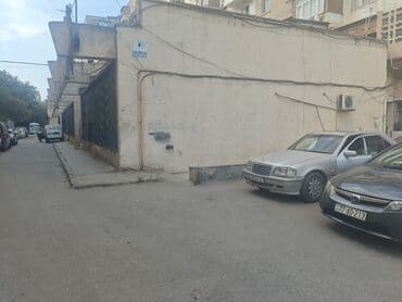 Здания: Əhmədli metrosunan-Xalqlar metrosuna tərəf gedən yolun üstündə at lalafo.az — 3 Здания: Əhmədli metrosunan-Xalqlar metrosuna tərəf gedən yolun üstündə — 3