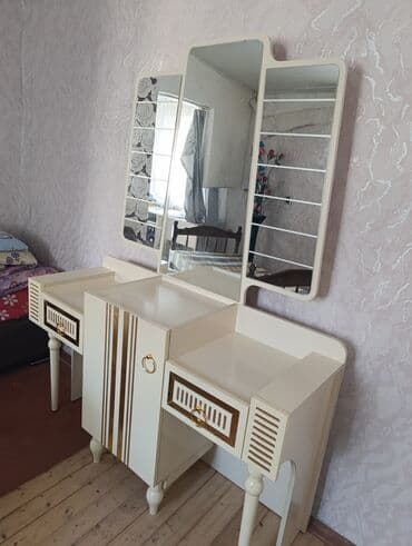 Güzgülü lalafo.az -da Güzgülü