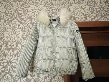 Balonka kurtka - az geyinilib, heç bir deffekti yoxdur. S və M bədənə lalafo.az -da Balonka kurtka - az geyinilib, heç bir deffekti yoxdur. S və M bədənə