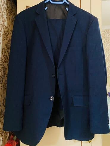 Kastyum 2-3 geyinib lalafo.az -da Kastyum 2-3 geyinib