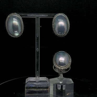 Dəstə daxildir: Sırğa, Gümüş lalafo.az -da Dəstə daxildir: Sırğa, Gümüş