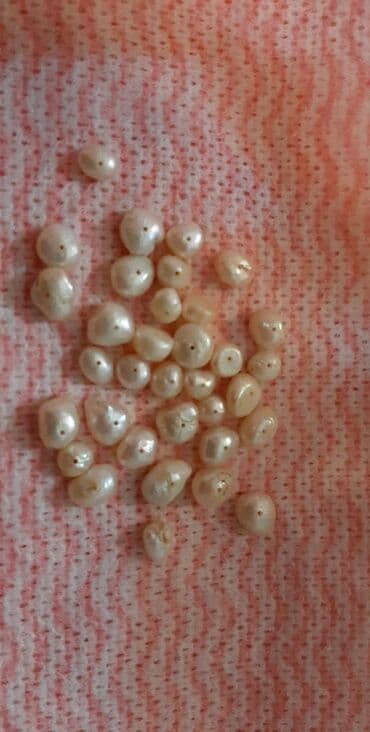 Təbii inci mirvarilər.
Birlikdə 15 manata satılır lalafo.az -da Təbii inci mirvarilər.
Birlikdə 15 manata satılır