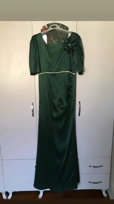 Yenidir, geyinilməyib. Təmiz atlas (rus sətini) Tikdirilib. M ölçüdür lalafo.az -da Yenidir, geyinilməyib. Təmiz atlas (rus sətini) Tikdirilib. M ölçüdür