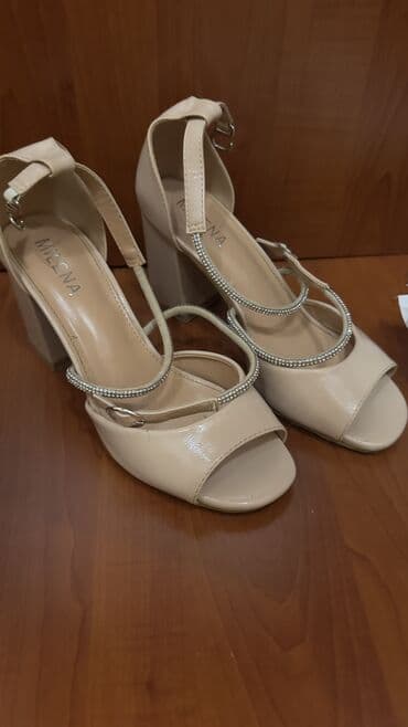 Brend: MILENA Model: Açıq burunlu, qalın dabanlı qadın sandalı - lalafo.az -da Brend: MILENA Model: Açıq burunlu, qalın dabanlı qadın sandalı -