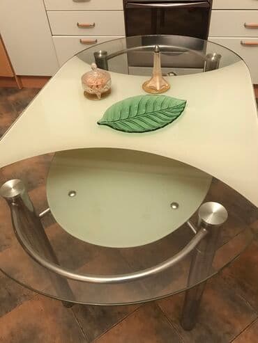 Mətbəx masası, İşlənmiş, Açılmayan, Metal, Oval masa lalafo.az -da Mətbəx masası, İşlənmiş, Açılmayan, Metal, Oval masa