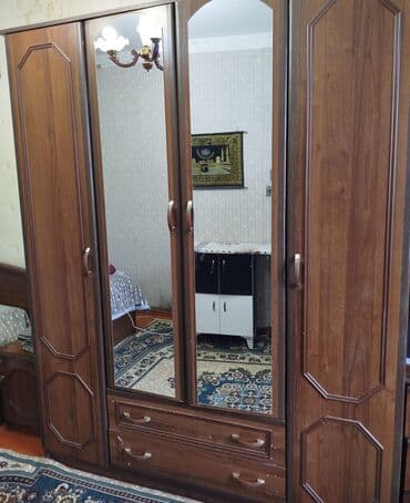 Açılan, 3 qapılı Düz dolab, Qarderob, paltar dolabı lalafo.az -da Açılan, 3 qapılı Düz dolab, Qarderob, paltar dolabı