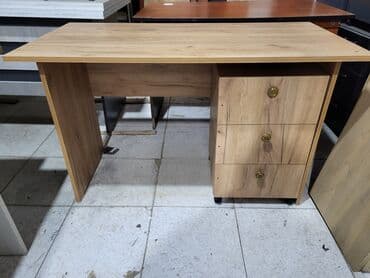 Yeni, İşçi üçün, Dördbucaq masa lalafo.az -da Yeni, İşçi üçün, Dördbucaq masa