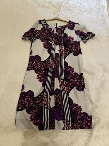 Qadın donu - Model: Qısaqollu, dizə yaxın uzunluqda - Rəng və naxış lalafo.az -da Qadın donu - Model: Qısaqollu, dizə yaxın uzunluqda - Rəng və naxış