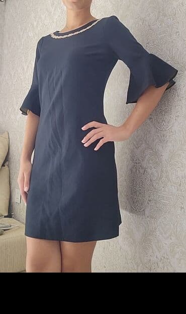 Qadın qısa paltar – tünd göy (S razmer) - Klassik düz kəsim, dizdən lalafo.az -da Qadın qısa paltar – tünd göy (S razmer) - Klassik düz kəsim, dizdən