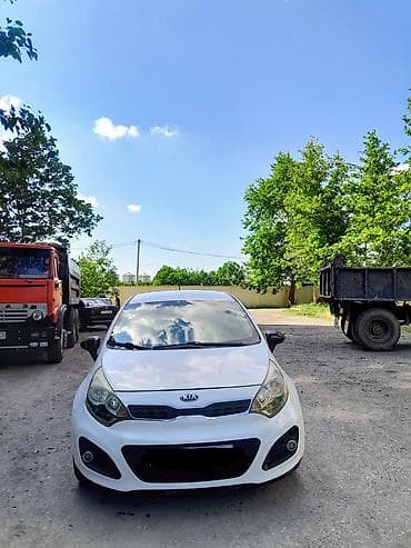 Kia Rio hatchback – ağ rəng, 5 qapı. Xüsusiyyətlər: - Kuzov: kompakt lalafo.az -da Kia Rio hatchback – ağ rəng, 5 qapı. Xüsusiyyətlər: - Kuzov: kompakt