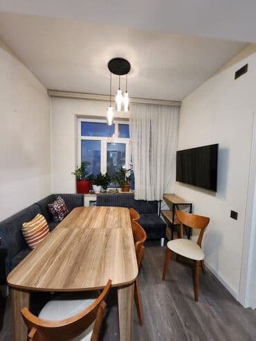 Qonaq otağı üçün, İşlənmiş, Oval masa, 4 stul lalafo.az -da Qonaq otağı üçün, İşlənmiş, Oval masa, 4 stul