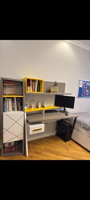 Oğlan və qız üçün, İşlənmiş, Siyirməli, Yazı masası lalafo.az -da Oğlan və qız üçün, İşlənmiş, Siyirməli, Yazı masası