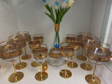 İşlənməyib. Qaşları svarovskidir. Sadəcə sarı hissələri çox az lalafo.az -da İşlənməyib. Qaşları svarovskidir. Sadəcə sarı hissələri çox az