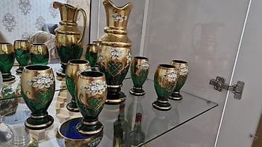 Xandəlvari şüşə süfrə dəsti - Rəng: zümrüd yaşıl və qızılı tonlar - lalafo.az -da Xandəlvari şüşə süfrə dəsti - Rəng: zümrüd yaşıl və qızılı tonlar -
