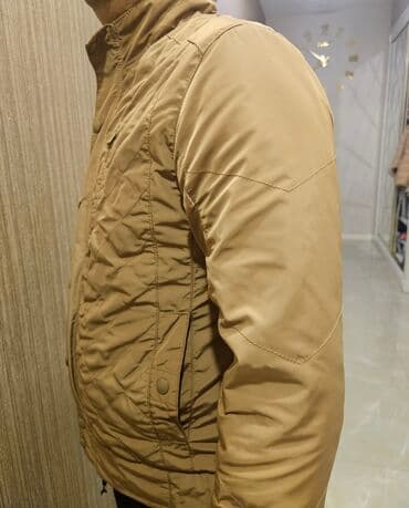 Kişi ücün gödəkcə kurtka. Cox az istifadə olunub. Əla vəziyyətdə lalafo.az -da Kişi ücün gödəkcə kurtka. Cox az istifadə olunub. Əla vəziyyətdə