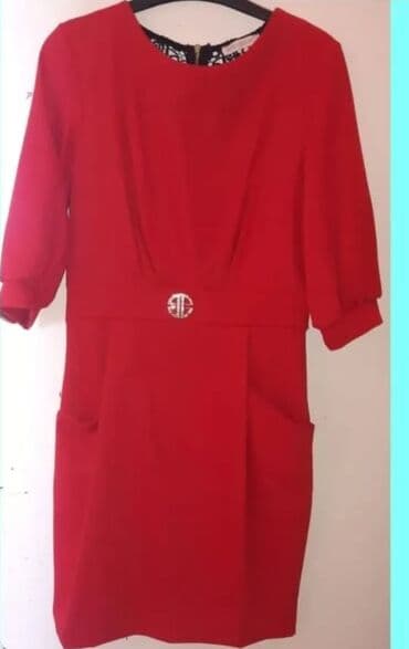 Qırmızı rəngli zərif qadın paltarı - Model: Dizüstü uzunluqda lalafo.az -da Qırmızı rəngli zərif qadın paltarı - Model: Dizüstü uzunluqda