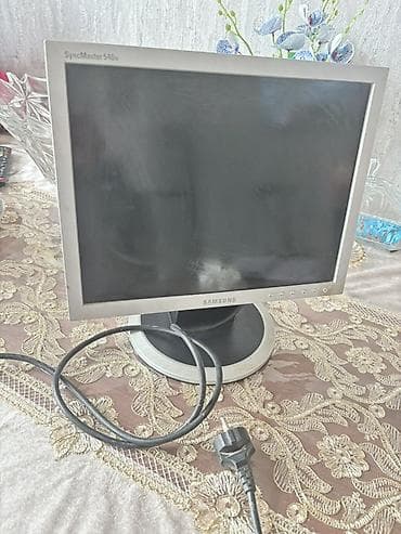 Samsung SyncMaster 540N LCD monitor - Ekran diaqonalı: 17" (4:3 lalafo.az -da — 1 Samsung SyncMaster 540N LCD monitor - Ekran diaqonalı: 17" (4:3 — 1
