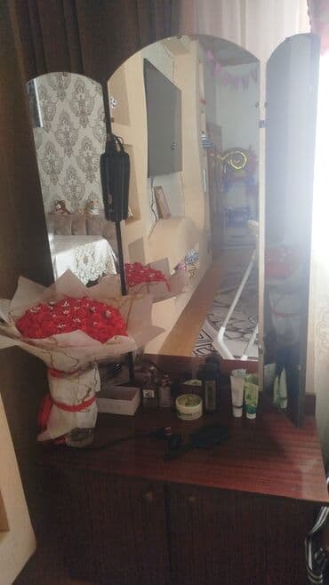 Güzgülü lalafo.az -da Güzgülü