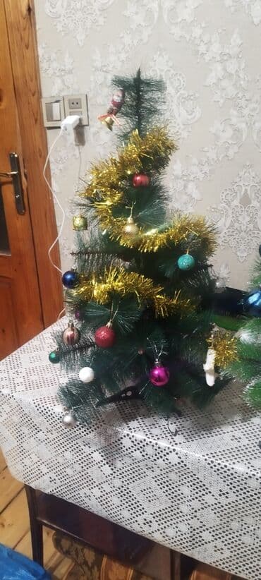 Məhsul: Bəzədilmiş süni yeni il şam ağacı (2 ədəd) Təsvir: - Kompakt lalafo.az -da Məhsul: Bəzədilmiş süni yeni il şam ağacı (2 ədəd) Təsvir: - Kompakt