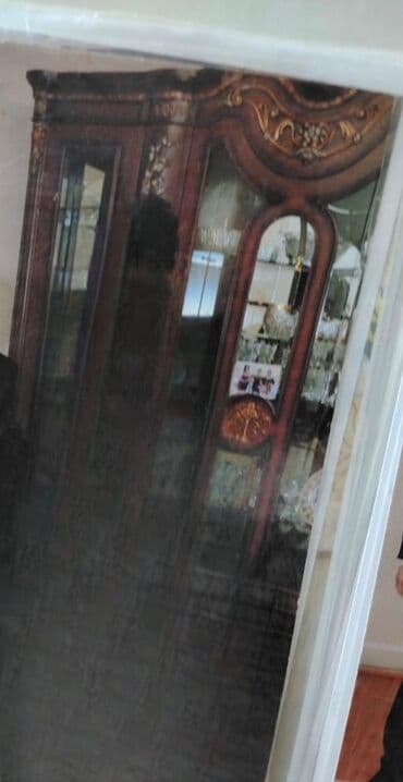 Şüşəli dolab vitrini lalafo.az -da Şüşəli dolab vitrini