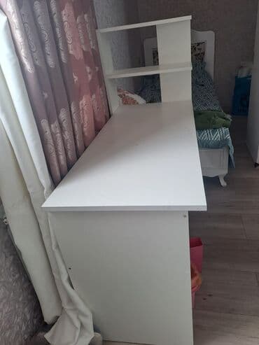 Ders çalışma masası satılır 60 manat lalafo.az -da Ders çalışma masası satılır 60 manat