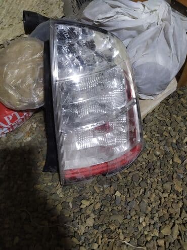 Tayota Pirus 20 kuza sağ arxa faralar amerkanka uz şüşəsi qırıqdı lalafo.az -da Tayota Pirus 20 kuza sağ arxa faralar amerkanka uz şüşəsi qırıqdı
