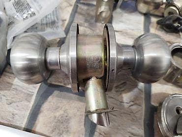 Paslanmayan poladdan qapı dəstəyi və dil mexanizmi dəsti - Material lalafo.az -da Paslanmayan poladdan qapı dəstəyi və dil mexanizmi dəsti - Material