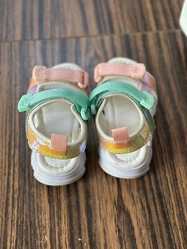 Basanojkalar, Ölçü: 21, Uniseks lalafo.az -da Basanojkalar, Ölçü: 21, Uniseks