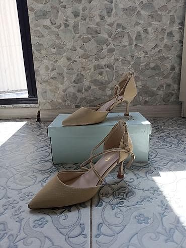 Tuflilər, Ölçü: 40, rəng - Bej, İşlənmiş lalafo.az -da Tuflilər, Ölçü: 40, rəng - Bej, İşlənmiş