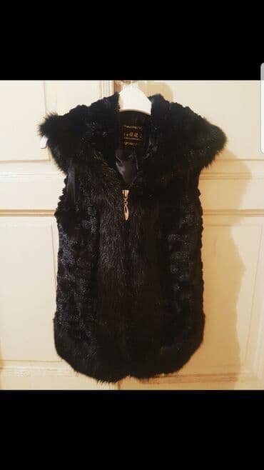 Новая жилетка, цвет чёрный, размер S lalafo.az -da Новая жилетка, цвет чёрный, размер S