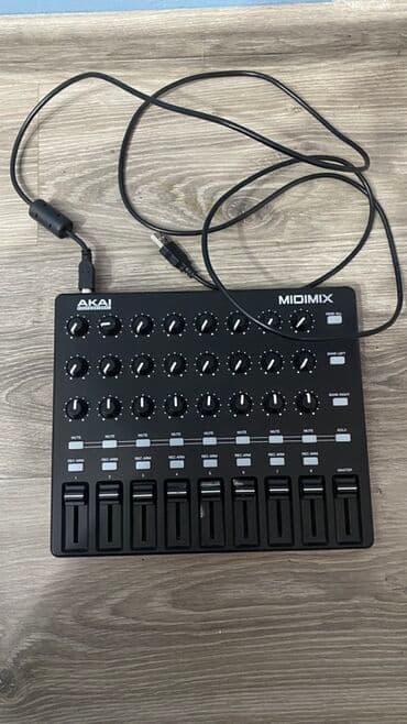 AKAI Professional MIDI Mix + AKAI APC mini – DJ və prodüserlər üçün lalafo.az -da AKAI Professional MIDI Mix + AKAI APC mini – DJ və prodüserlər üçün