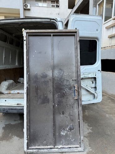 İşlənmiş Giriş qapısı Petlə ilə, Zəmanətsiz, Ödənişli quraşdırma, Ünvandan götürmə lalafo.az -da İşlənmiş Giriş qapısı Petlə ilə, Zəmanətsiz, Ödənişli quraşdırma, Ünvandan götürmə