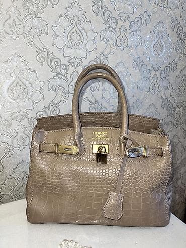 Heç bir problemi yoxdur,tam səliqəli formadadır.Evin sahibi xaricə lalafo.az -da Heç bir problemi yoxdur,tam səliqəli formadadır.Evin sahibi xaricə