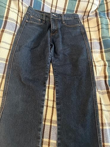 Klassik jeans şalvar qız üçün. Ölçü 30.Əla vəziyyətdə. Real alıcıya lalafo.az -da Klassik jeans şalvar qız üçün. Ölçü 30.Əla vəziyyətdə. Real alıcıya