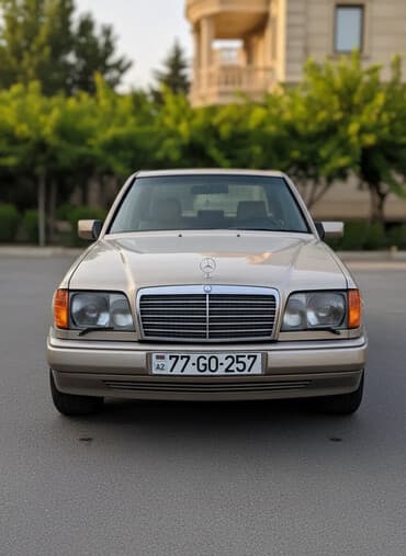 Mercedes-Benz E 220: 2.2 l | 1995 il Sedan lalafo.az -da Mercedes-Benz E 220: 2.2 l | 1995 il Sedan