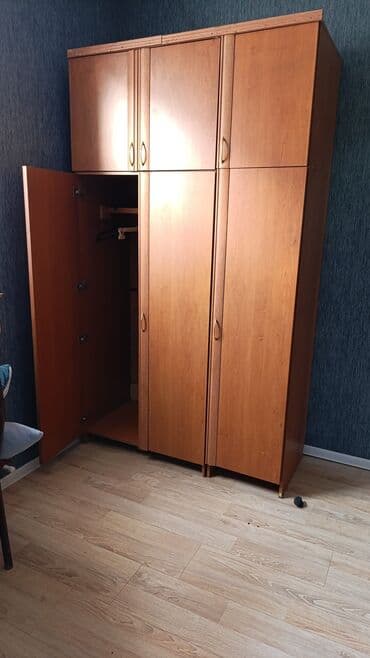 Mebel dəsti – şkaf, vitrin və stol - Rəng/material: isti lalafo.az -da Mebel dəsti – şkaf, vitrin və stol - Rəng/material: isti