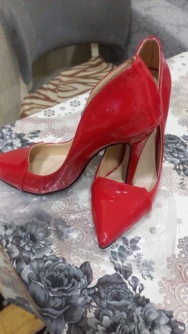 Məhsul: Ayakkabı Prensi qadın klassik tuflisi - Rəng: parlaq qırmızı lalafo.az -da Məhsul: Ayakkabı Prensi qadın klassik tuflisi - Rəng: parlaq qırmızı