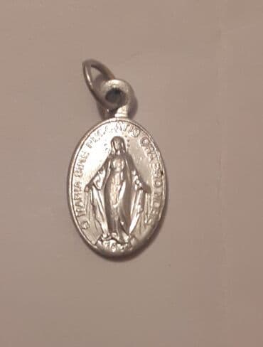 Религиозная бижутерия: Katolik “Möcüzəli Medal” asqısı - Material: metal rəngli (gümüş at lalafo.az — 1 Религиозная бижутерия: Katolik “Möcüzəli Medal” asqısı - Material: metal rəngli (gümüş — 1