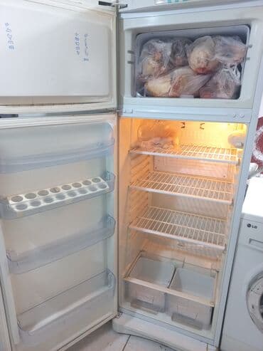 Сепараторы: Б/у 2 двери Indesit Холодильник Продажа, цвет - Белый at lalafo.az — 3 Сепараторы: Б/у 2 двери Indesit Холодильник Продажа, цвет - Белый — 3