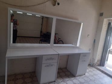 ПО для бизнеса: Gözəllik salonu üçün stollar, güzgülü, şkaf Endirim olunacaq. 050 313 at lalafo.az — 3 ПО для бизнеса: Gözəllik salonu üçün stollar, güzgülü, şkaf Endirim olunacaq. 050 313 — 3