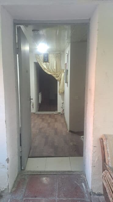 Гаражи: 1 otaqlı heyet evi uzunmuddetli kiraye bileceri qes Natavan kuç at lalafo.az — 2 Гаражи: 1 otaqlı heyet evi uzunmuddetli kiraye bileceri qes Natavan kuç — 2