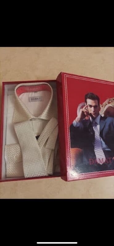 Damat dəst – qutu içində - Brend: DAMAT - Tərkib: Kişi köynəyi və lalafo.az -da Damat dəst – qutu içində - Brend: DAMAT - Tərkib: Kişi köynəyi və