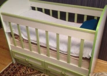 Oğlan və qız üçün, İşlənmiş, Dördbucaq, Beşik, Dəstsiz, Matras ilə, Yellənmə mexanizmsiz lalafo.az -da Oğlan və qız üçün, İşlənmiş, Dördbucaq, Beşik, Dəstsiz, Matras ilə, Yellənmə mexanizmsiz